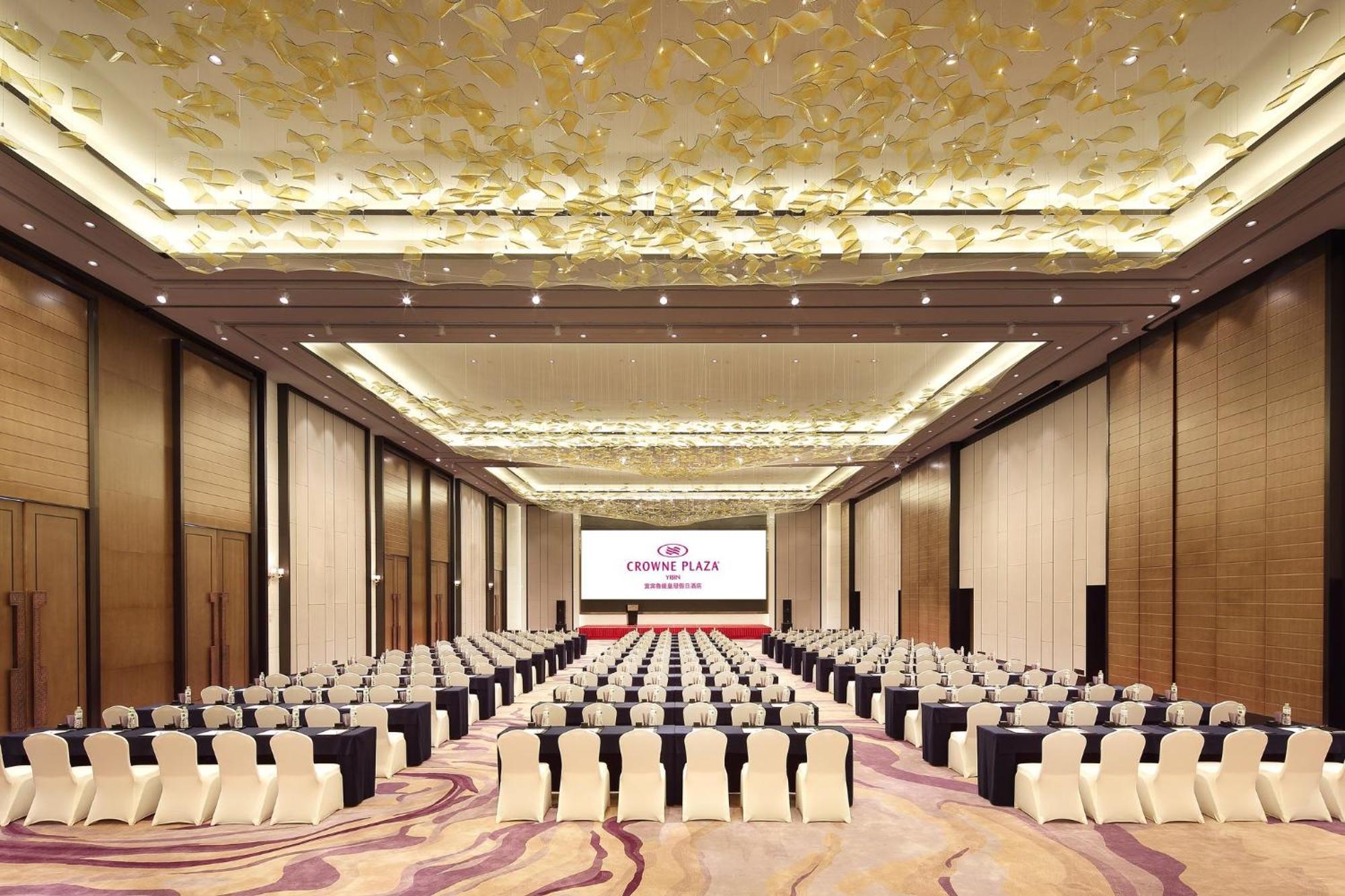 Crowne Plaza Yibin By Ihg Hotel Exterior foto