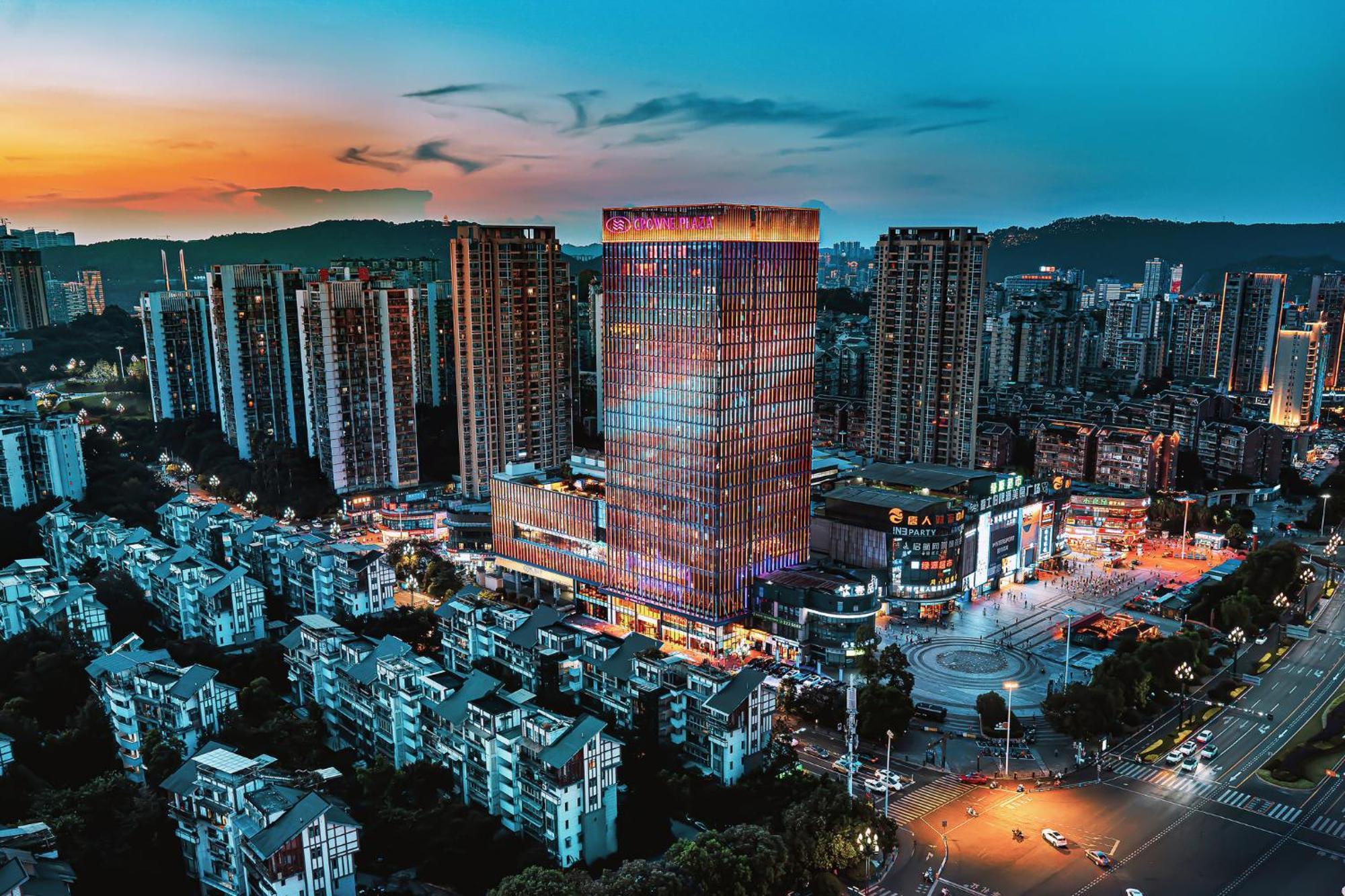 Crowne Plaza Yibin By Ihg Hotel Exterior foto