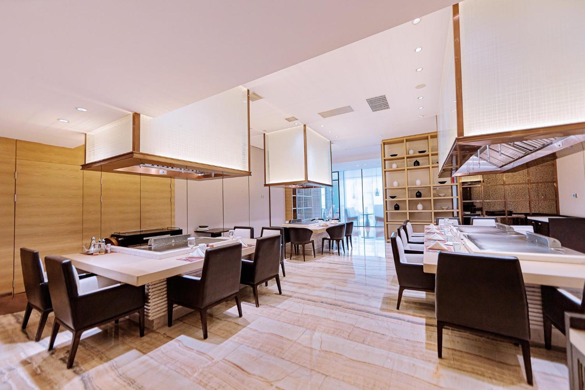 Crowne Plaza Yibin By Ihg Hotel Exterior foto